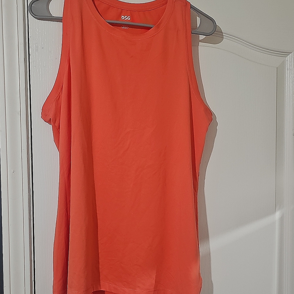 NWOT, Dicks coral colored women's tank